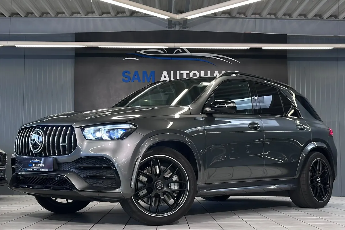Mercedes-AMG GLE im Showroom von SAM Autohaus